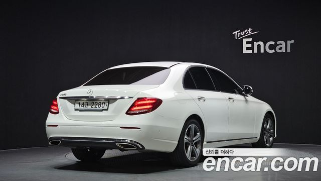 Mercedes-Benz E-Class (W213) E300 Avantgarde 2019 — фото 2