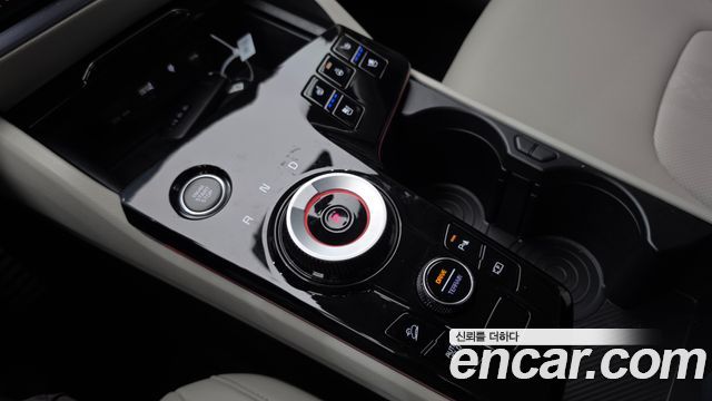 Kia Sportage Hybrid (V) Signature Gravity 4WD 2023 — фото 9