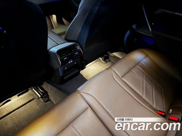 BMW 5 Series (G60) 520i 2025 — фото 20