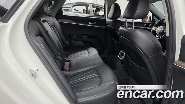 Kia K5 (III) 2.0 Signature 2023 — фото 15