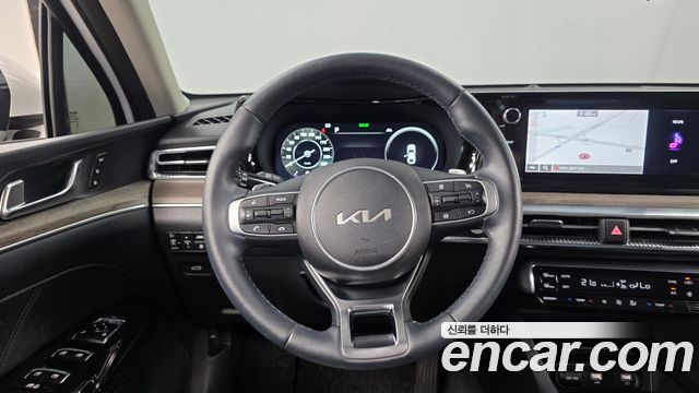 Kia K5 (III) 2.0 Signature 2023 — фото 16