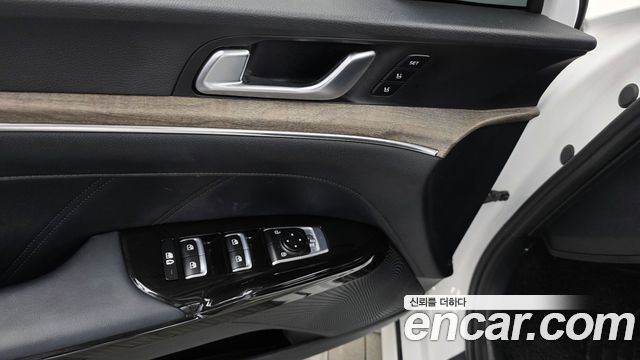 Kia K5 (III) 2.0 Signature 2023 — фото 33