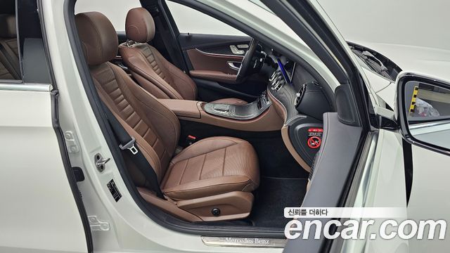 Mercedes-Benz E-Class (W213) E250 AMG Line 2023 — фото 10