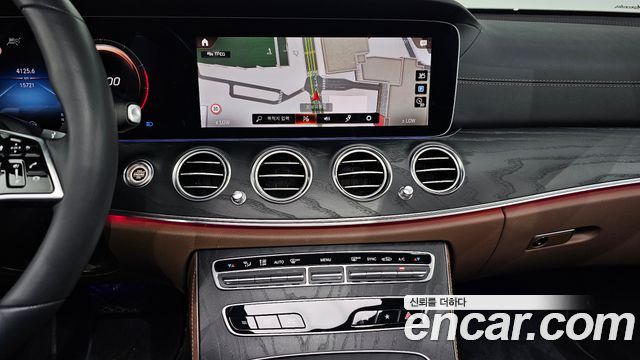 Mercedes-Benz E-Class (W213) E250 AMG Line 2023 — фото 12