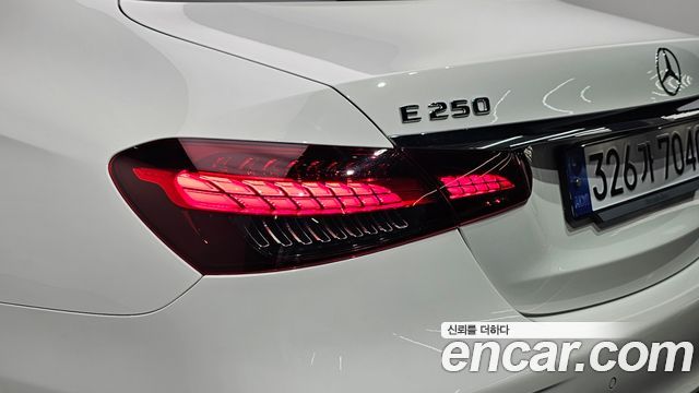 Mercedes-Benz E-Class (W213) E250 AMG Line 2023 — фото 23