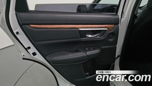 Honda CR-V (V) 2.0 Hybrid Touring 4WD 2021 — фото 25