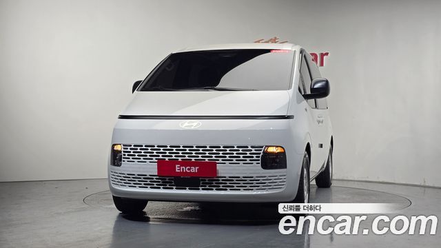 Hyundai Staria Tourer 11-Seater Smart 2025 — фото 3
