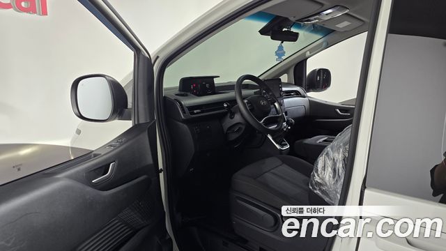 Hyundai Staria Tourer 11-Seater Smart 2025 — фото 10