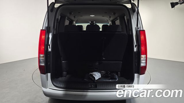 Hyundai Staria Tourer 11-Seater Smart 2025 — фото 20