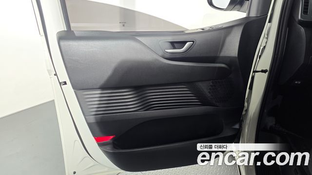 Hyundai Staria Tourer 11-Seater Smart 2025 — фото 30