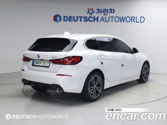 BMW 1 Series (F40) 120i Sports 2021 — фото 2