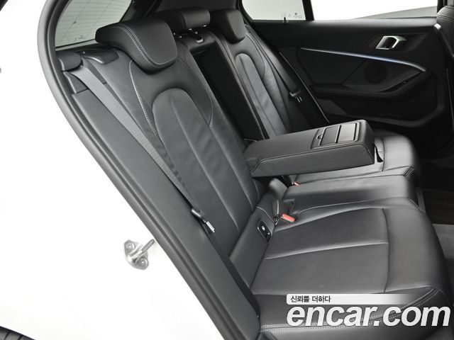 BMW 1 Series (F40) 120i Sports 2021 — фото 16