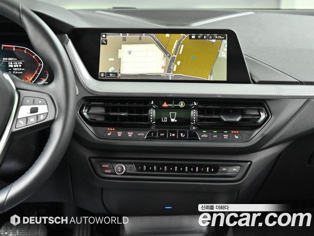 BMW 1 Series (F40) 120i Sports 2021 — фото 18
