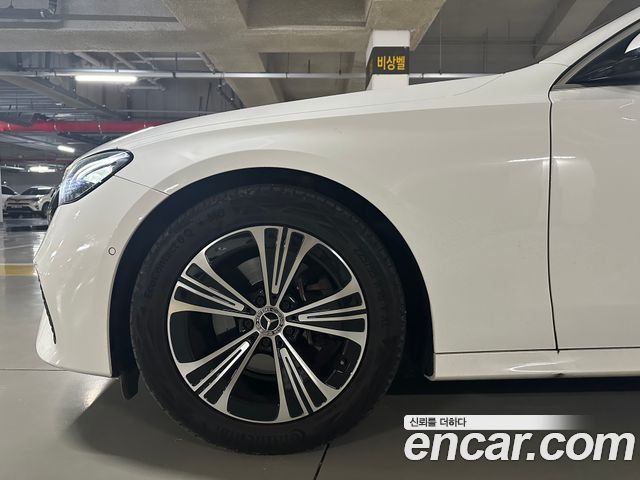 Mercedes-Benz E-Class (W214) E200 Avantgarde Limited 2025 — фото 6