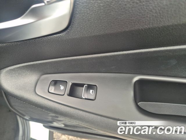 Hyundai Santa Fe Gasoline 2.5T 2WD Exclusive 2022 — фото 8