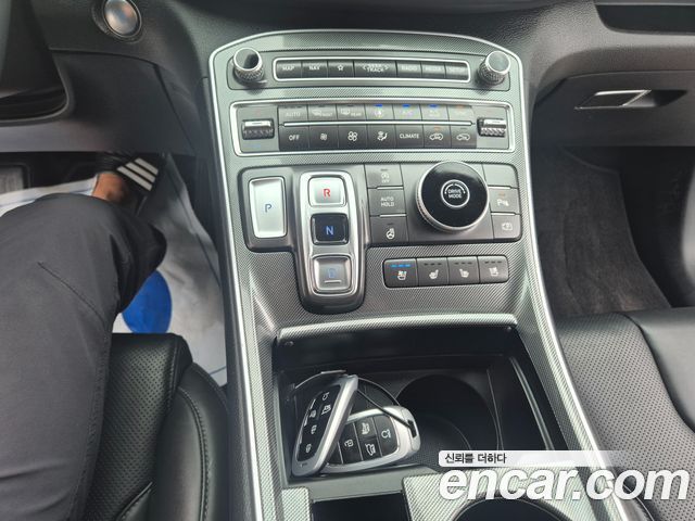Hyundai Santa Fe Gasoline 2.5T 2WD Exclusive 2022 — фото 22