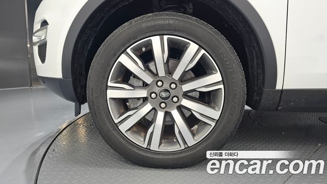 Land Rover Discovery Sport 2.0 TD4 HSE Luxury 2019 — фото 5
