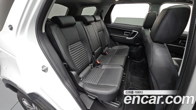 Land Rover Discovery Sport 2.0 TD4 HSE Luxury 2019 — фото 11
