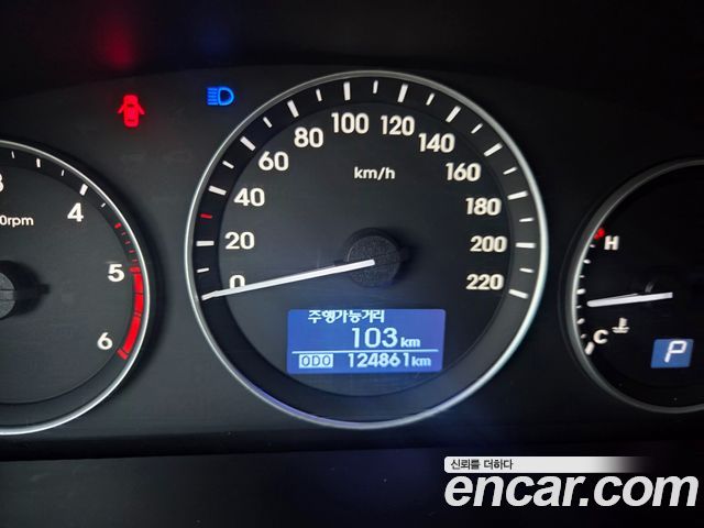 Hyundai Grand Starex Van 3-Seater Smart 2021 — фото 24