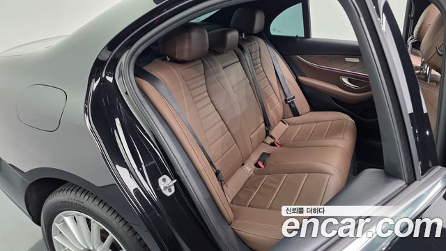 Mercedes-Benz E-Class (W213) E250 Exclusive 2023 — фото 11