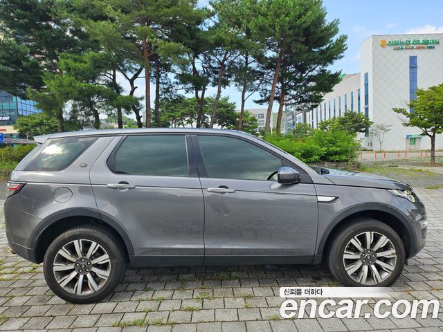 Land Rover Discovery Sport 2.0 TD4 HSE Luxury 2018 — фото 4