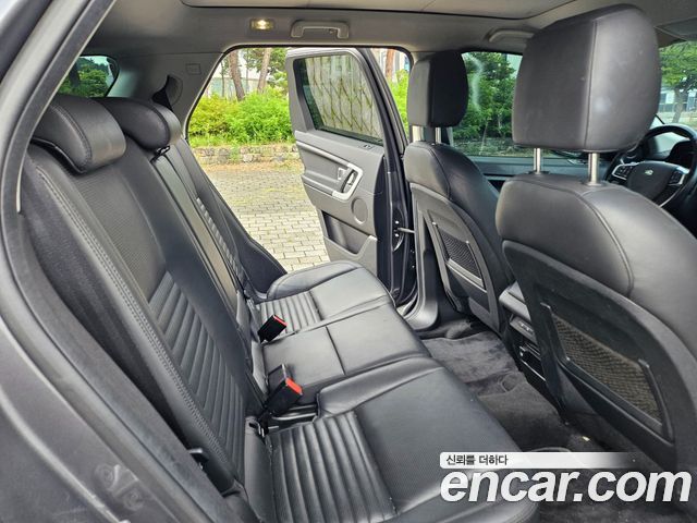 Land Rover Discovery Sport 2.0 TD4 HSE Luxury 2018 — фото 15