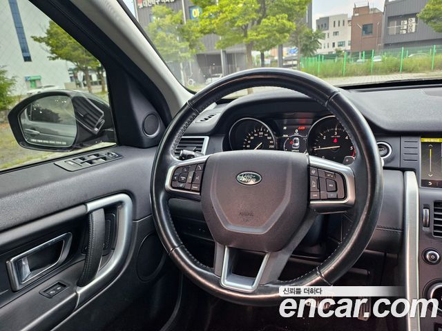 Land Rover Discovery Sport 2.0 TD4 HSE Luxury 2018 — фото 21