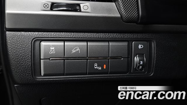 KG Mobility (SsangYong) Rexton Sports Khan Diesel 2.2 4WD Professional X (5-Link) 2019 — фото 12
