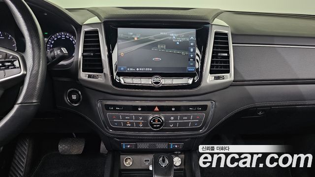 KG Mobility (SsangYong) Rexton Sports Khan Diesel 2.2 4WD Professional X (5-Link) 2019 — фото 15