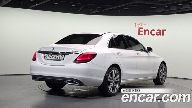 Mercedes-Benz C-Class (W205) C220 d 4MATIC 2020 — фото 2