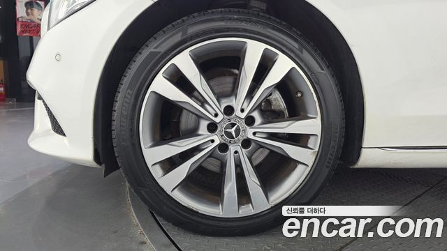 Mercedes-Benz C-Class (W205) C220 d 4MATIC 2020 — фото 5