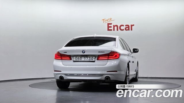 BMW 5 Series (G30) 530i xDrive Luxury Plus 2018 — фото 4