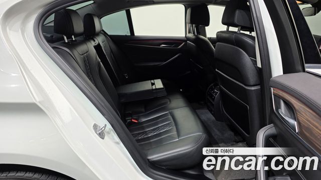 BMW 5 Series (G30) 530i xDrive Luxury Plus 2018 — фото 12