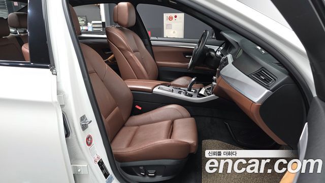 BMW 5 Series (F10) 520d M Sport 2013 — фото 11