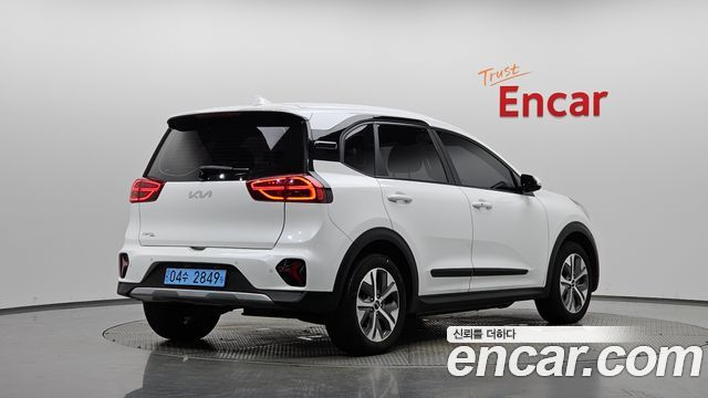 Kia Niro Plus Earth 2023 — фото 2
