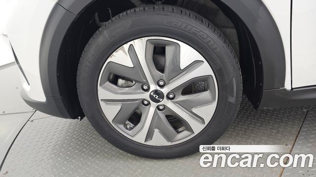 Kia Niro Plus Earth 2023 — фото 5