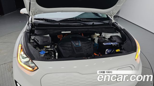 Kia Niro Plus Earth 2023 — фото 6