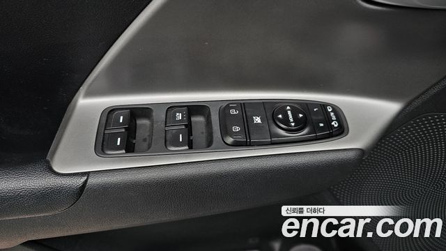 Kia Niro Plus Earth 2023 — фото 29