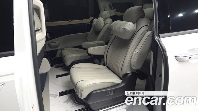 Kia Carnival (IV) HEV 9-Seater Hi-Limousine (Special vehicle) 2025 — фото 16