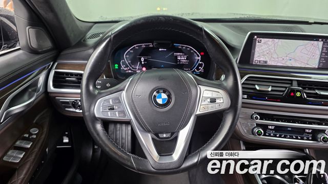 BMW 7 Series (G11) 745Le iPerformance Design Pure Excellence 2020 — фото 17