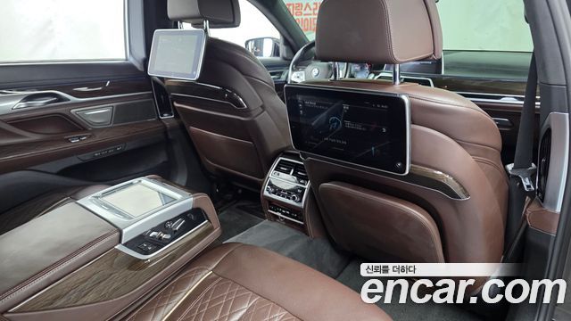 BMW 7 Series (G11) 745Le iPerformance Design Pure Excellence 2020 — фото 21