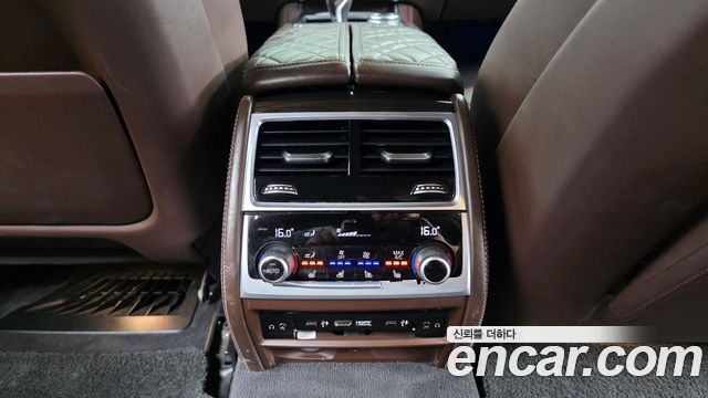 BMW 7 Series (G11) 745Le iPerformance Design Pure Excellence 2020 — фото 22