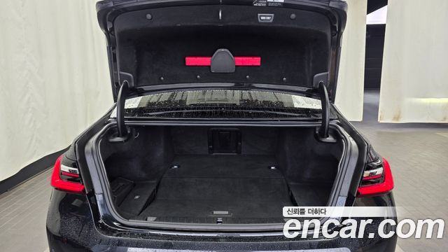 BMW 7 Series (G11) 745Le iPerformance Design Pure Excellence 2020 — фото 24