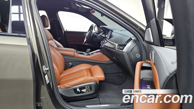 BMW X6 (G06) M50i 2021 — фото 11