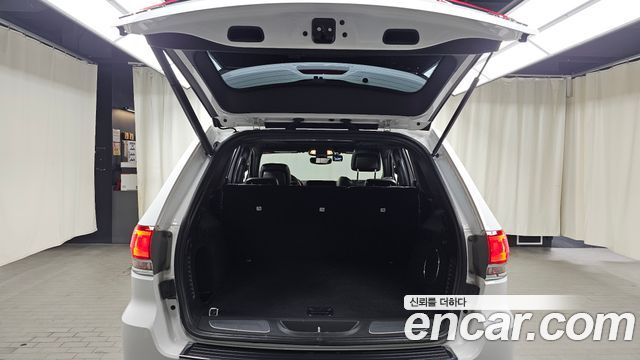 Jeep Grand Cherokee 3.6 Limited WK2 2019 — фото 20