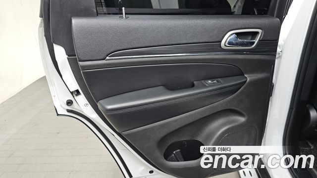 Jeep Grand Cherokee 3.6 Limited WK2 2019 — фото 25