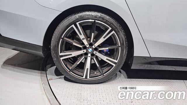 BMW 5 Series (G60) 530i xDrive M Sport 2024 — фото 5