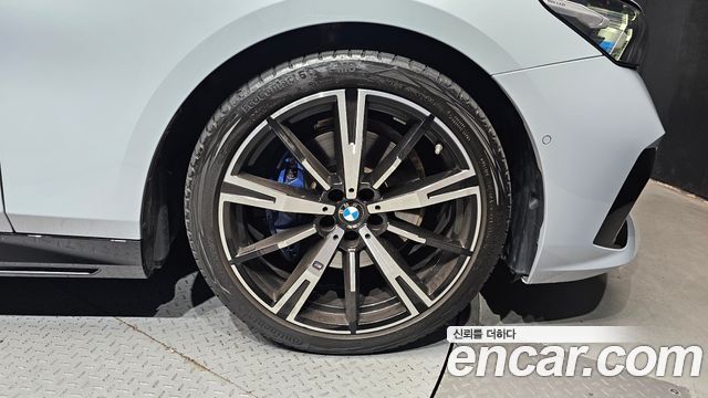 BMW 5 Series (G60) 530i xDrive M Sport 2024 — фото 21