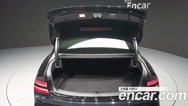 Genesis G80 (RG3) Gasoline 2.5 Turbo AWD 2025 — фото 27