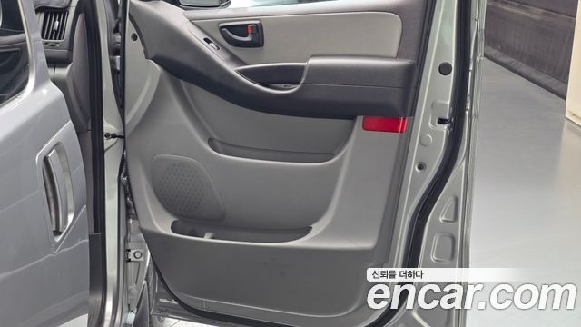 Hyundai Grand Starex Wagon 12-Seater Smart 2021 — фото 25